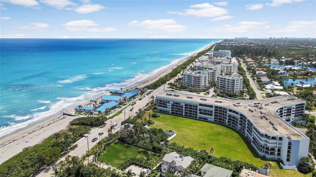 Recently Sold: $800,000 (2 beds, 2 baths, 1485 Square Feet)