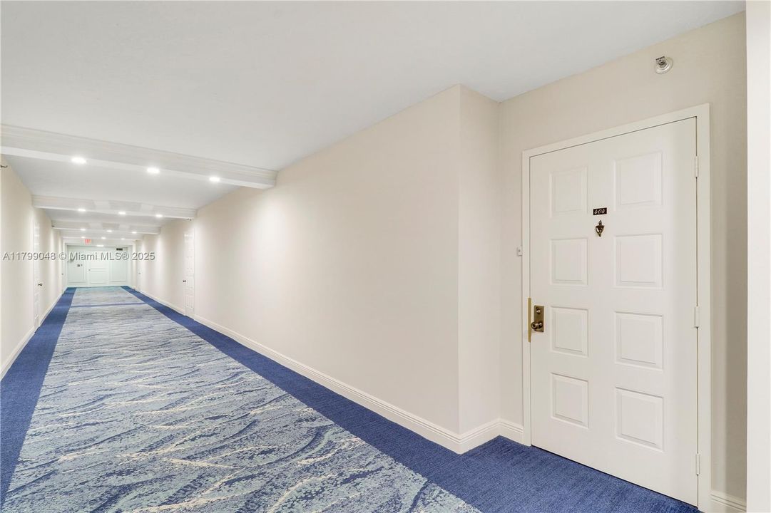 Recently Sold: $800,000 (2 beds, 2 baths, 1485 Square Feet)