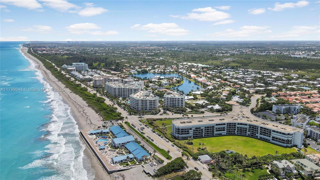 Recently Sold: $800,000 (2 beds, 2 baths, 1485 Square Feet)