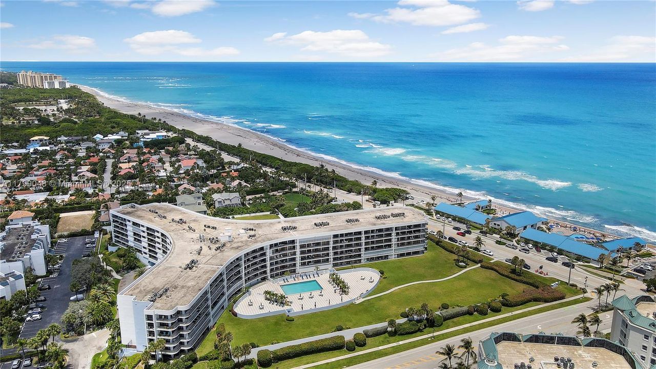 Recently Sold: $800,000 (2 beds, 2 baths, 1485 Square Feet)