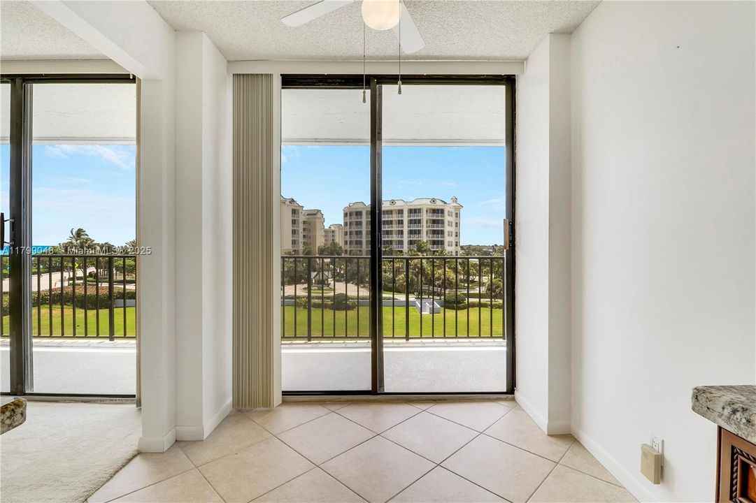 Recently Sold: $800,000 (2 beds, 2 baths, 1485 Square Feet)