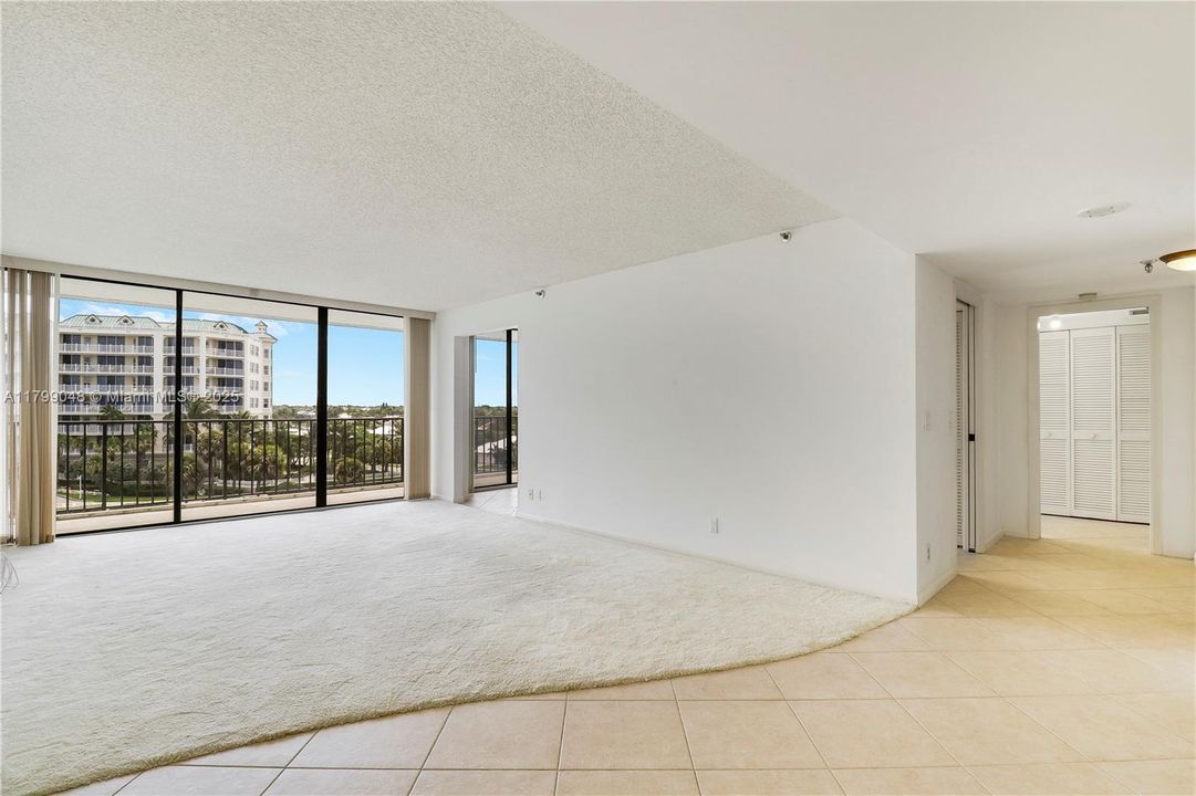 Recently Sold: $800,000 (2 beds, 2 baths, 1485 Square Feet)
