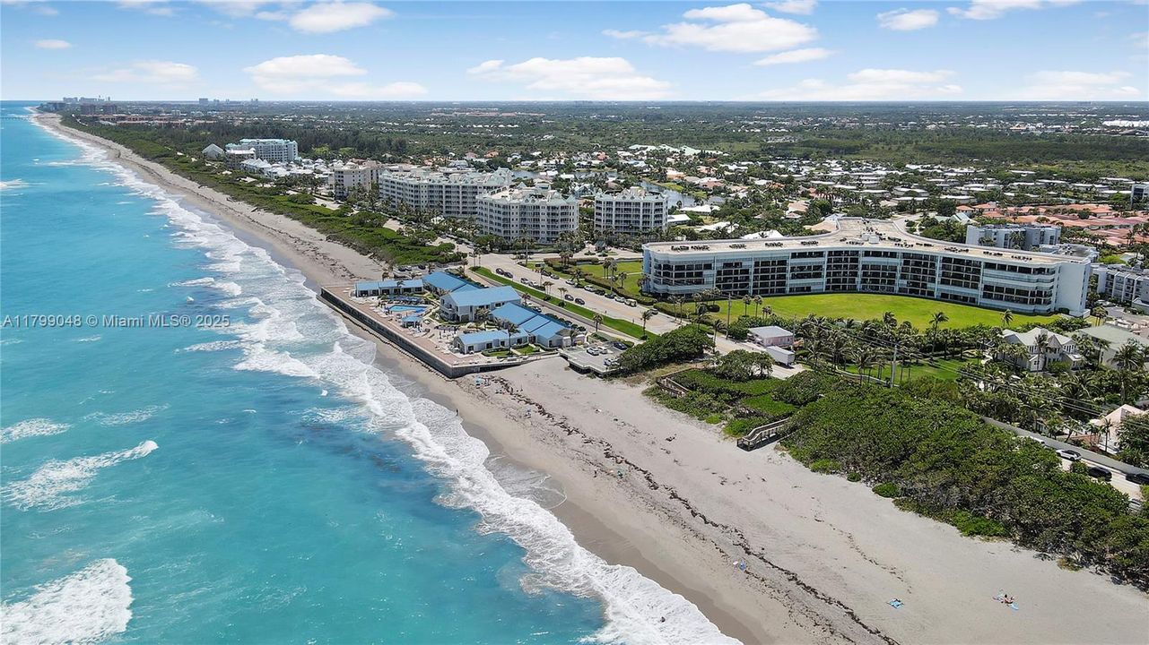 Recently Sold: $800,000 (2 beds, 2 baths, 1485 Square Feet)