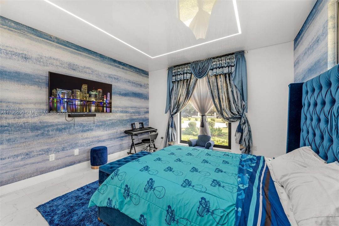 待售: $2,900,000 (5 贝兹, 2 浴室, 4396 平方英尺)