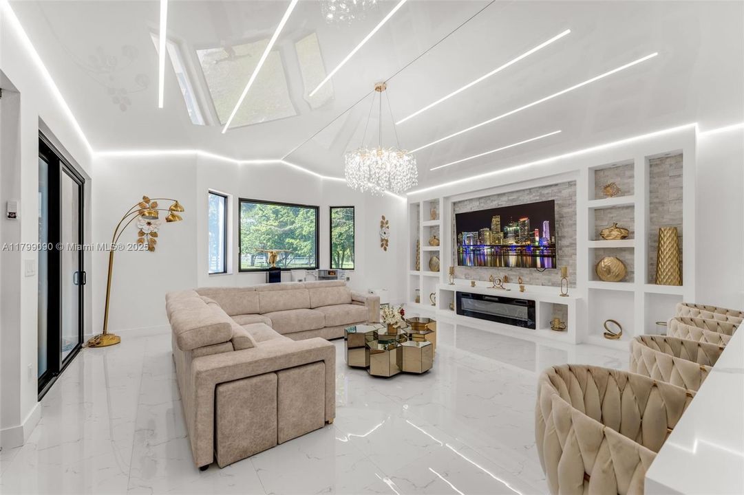 待售: $2,900,000 (5 贝兹, 2 浴室, 4396 平方英尺)