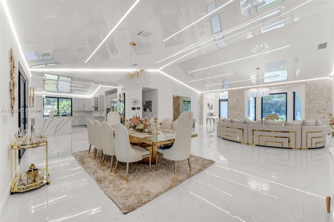 待售: $2,900,000 (5 贝兹, 2 浴室, 4396 平方英尺)