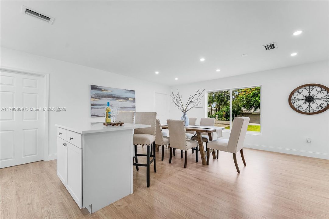 Недавно арендовано: $3,200 (3 спален, 2 ванн, 1582 Квадратных фут)