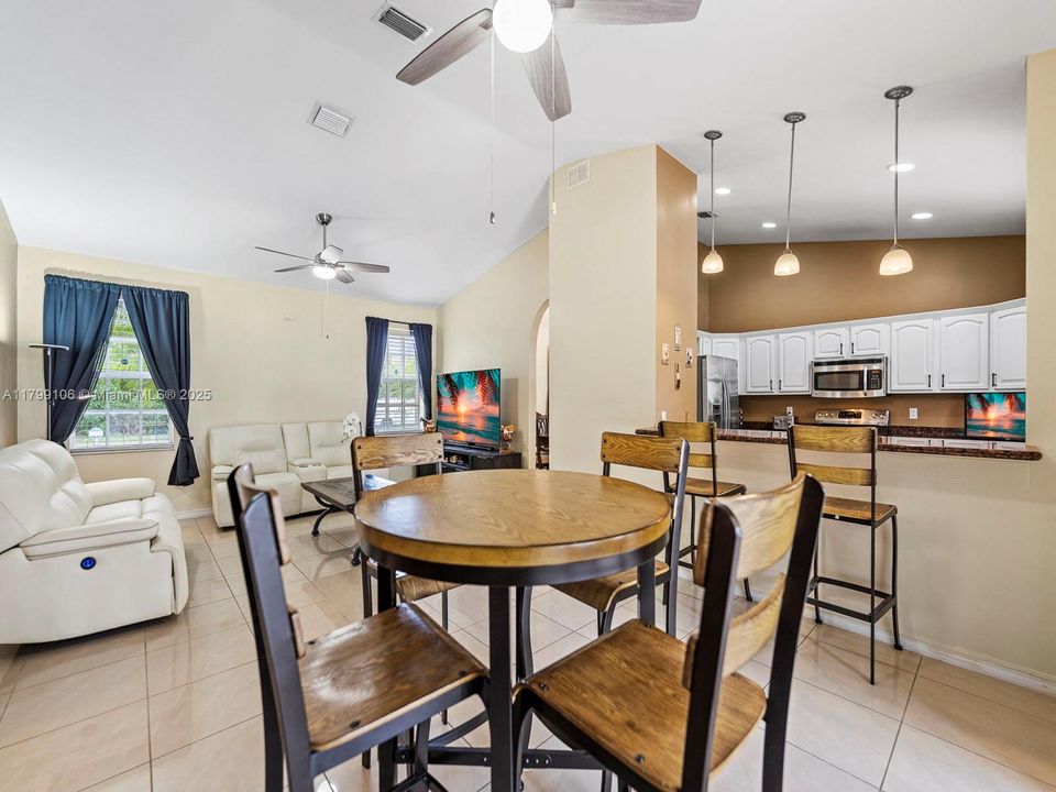 Recently Sold: $799,900 (4 beds, 3 baths, 2401 Square Feet)