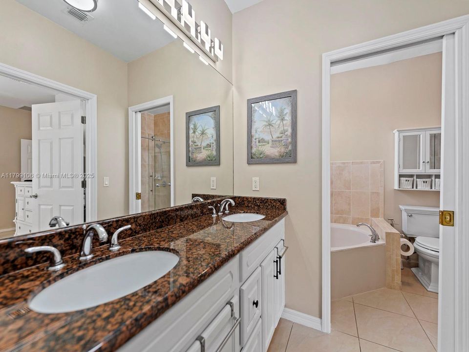 Recently Sold: $799,900 (4 beds, 3 baths, 2401 Square Feet)