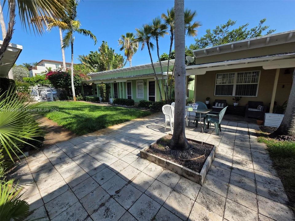 For Sale: $184,900 (0 beds, 1 baths, 400 Square Feet)