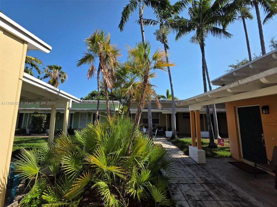 For Sale: $184,900 (0 beds, 1 baths, 400 Square Feet)