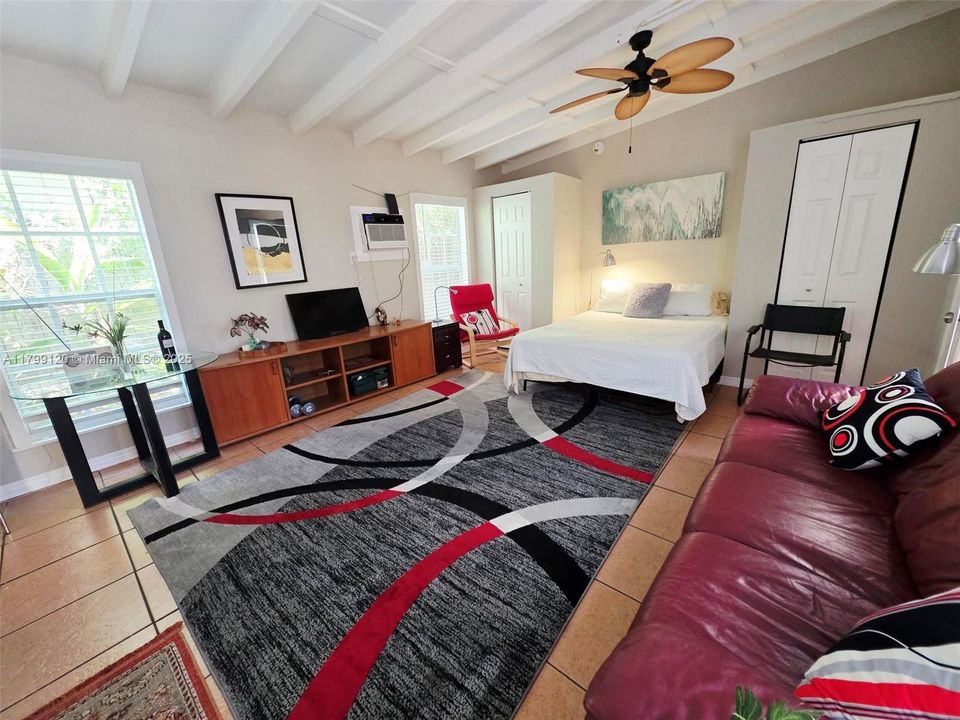 For Sale: $184,900 (0 beds, 1 baths, 400 Square Feet)