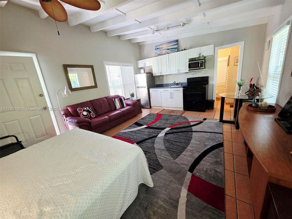 For Sale: $184,900 (0 beds, 1 baths, 400 Square Feet)