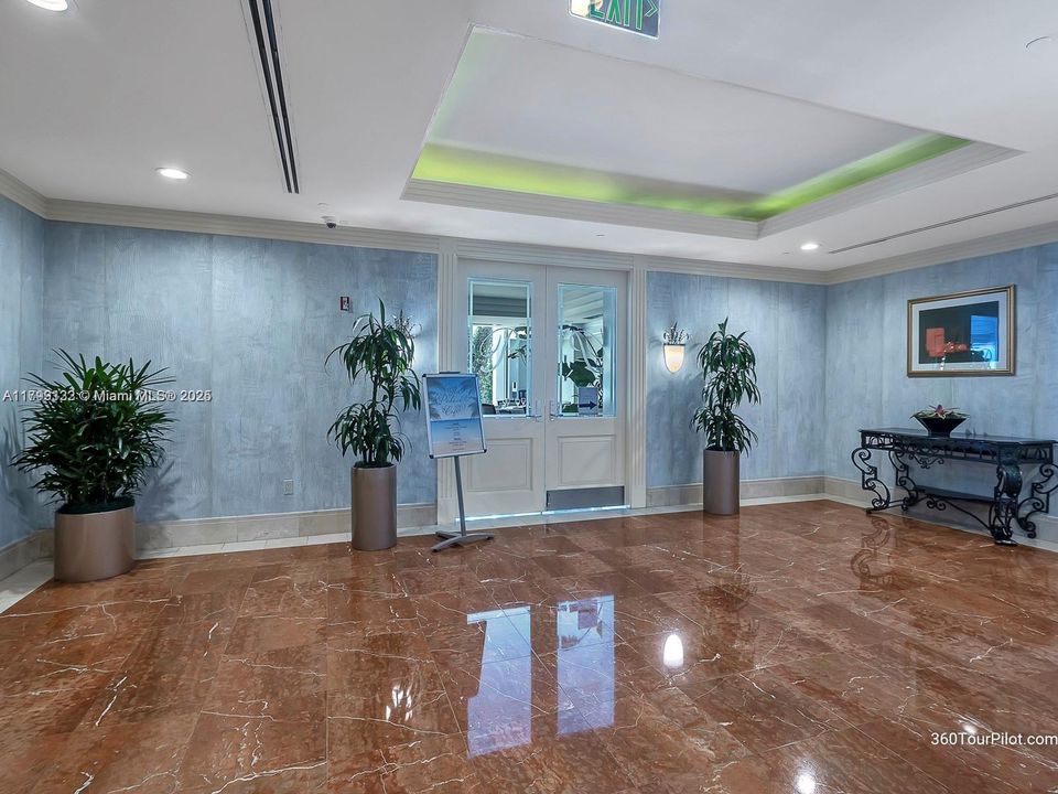 Recently Sold: $3,900,000 (3 beds, 4 baths, 3110 Square Feet)