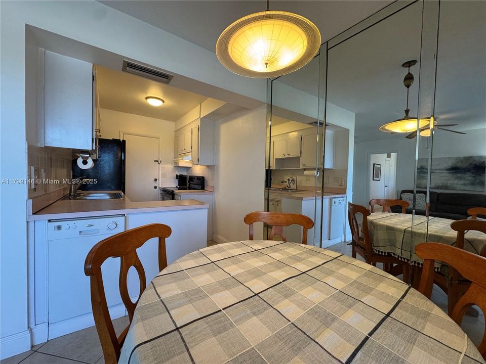 待售: $154,950 (1 贝兹, 1 浴室, 600 平方英尺)