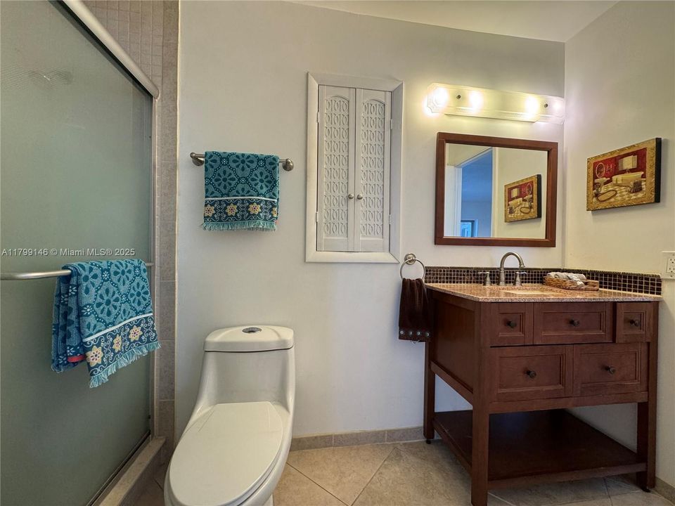 待售: $154,950 (1 贝兹, 1 浴室, 600 平方英尺)