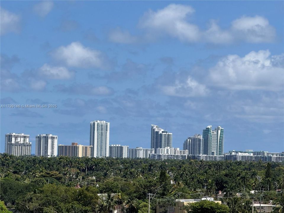 待售: $154,950 (1 贝兹, 1 浴室, 600 平方英尺)