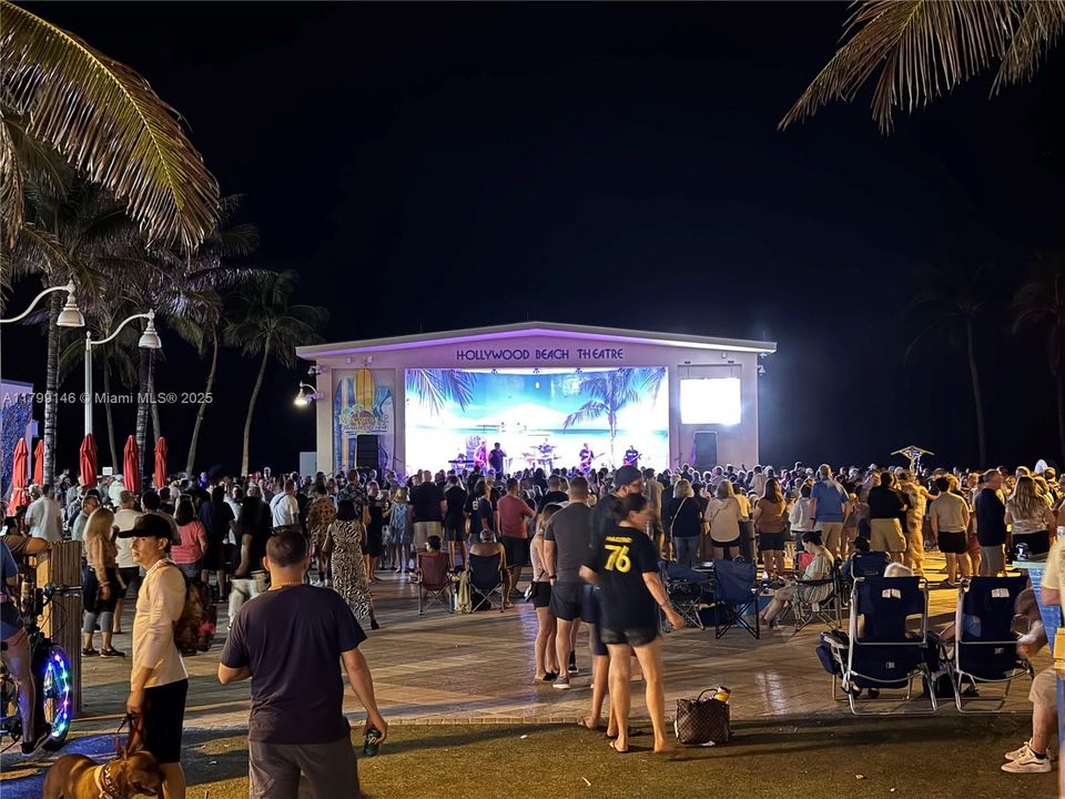 待售: $154,950 (1 贝兹, 1 浴室, 600 平方英尺)