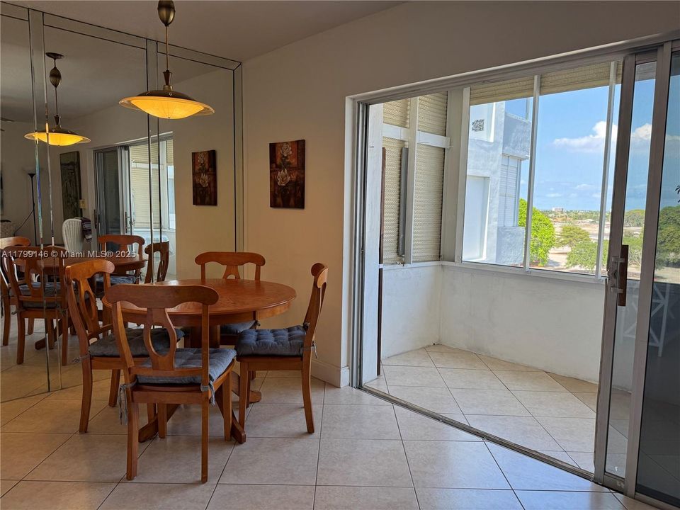 待售: $154,950 (1 贝兹, 1 浴室, 600 平方英尺)