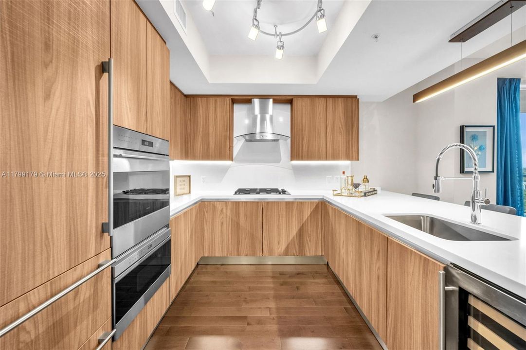 Недавно продано: $1,250,000 (2 спален, 2 ванн, 1783 Квадратных фут)