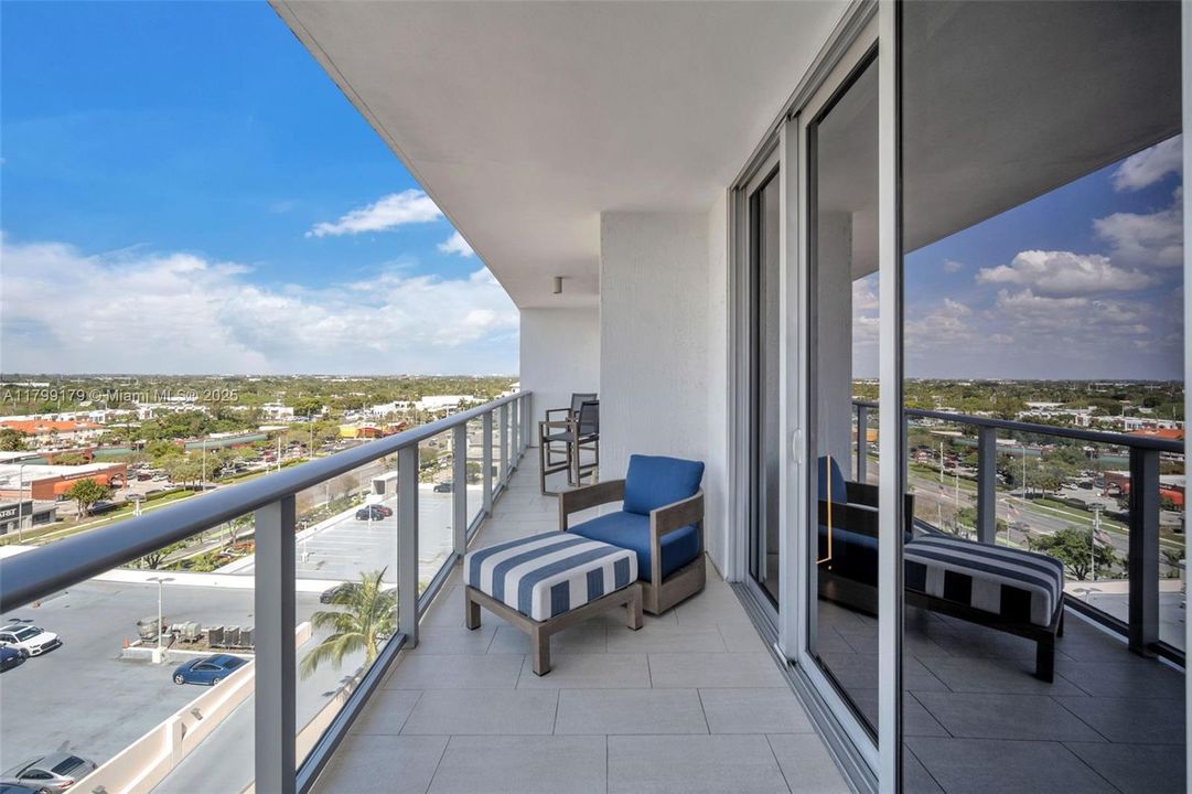 Недавно продано: $1,250,000 (2 спален, 2 ванн, 1783 Квадратных фут)