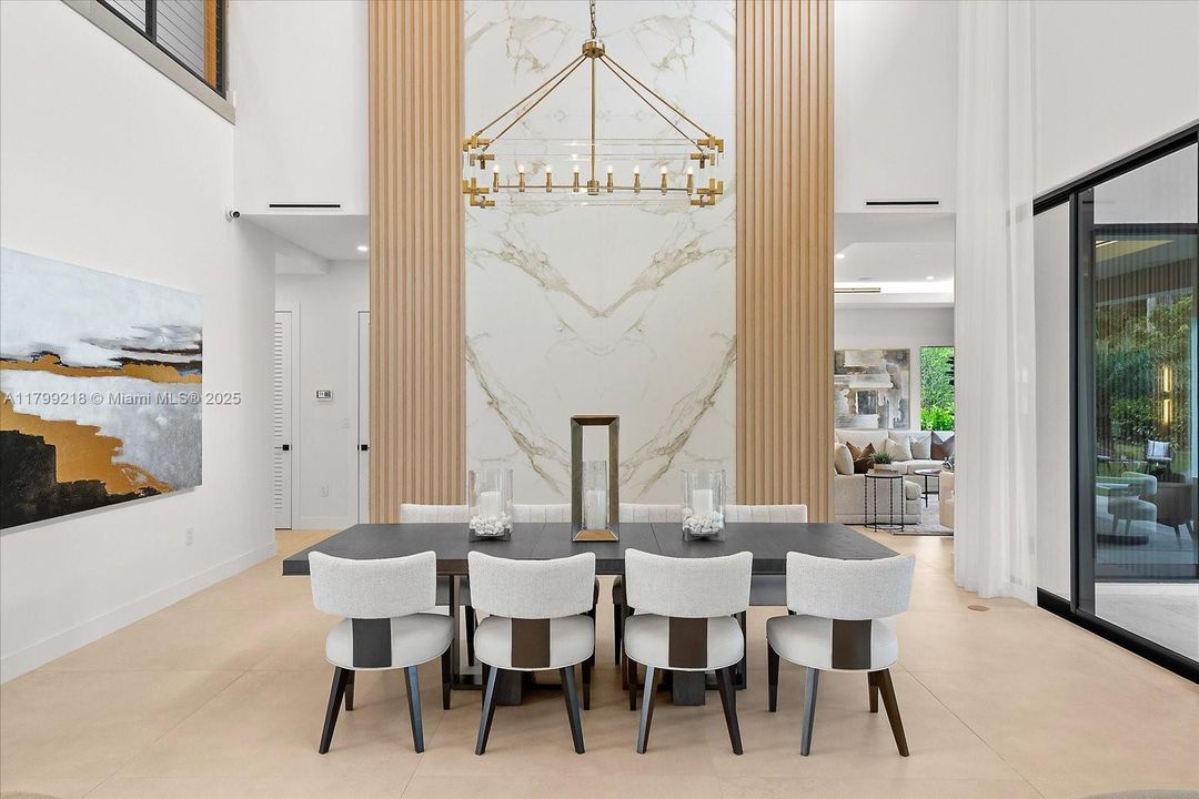 Recently Sold: $5,095,000 (6 beds, 6 baths, 5500 Square Feet)