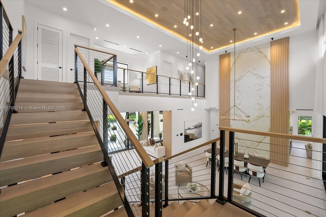 Recently Sold: $5,095,000 (6 beds, 6 baths, 5500 Square Feet)