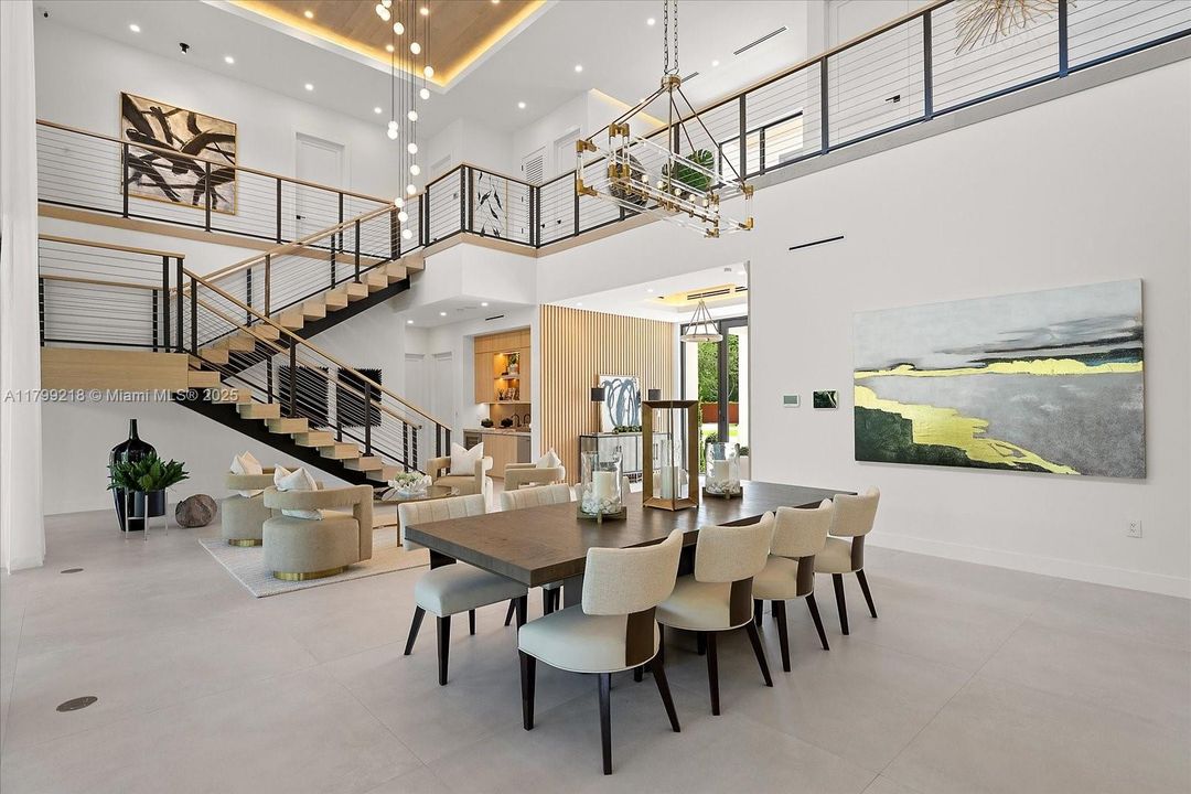 Recently Sold: $5,095,000 (6 beds, 6 baths, 5500 Square Feet)