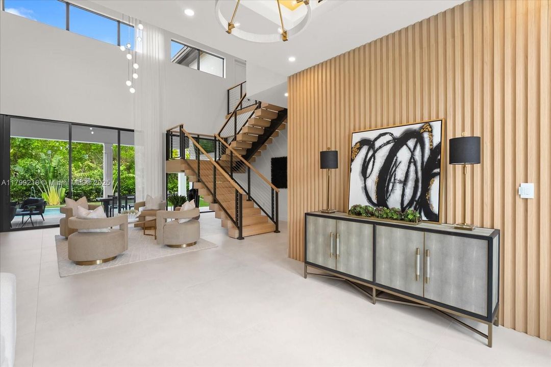 Recently Sold: $5,095,000 (6 beds, 6 baths, 5500 Square Feet)