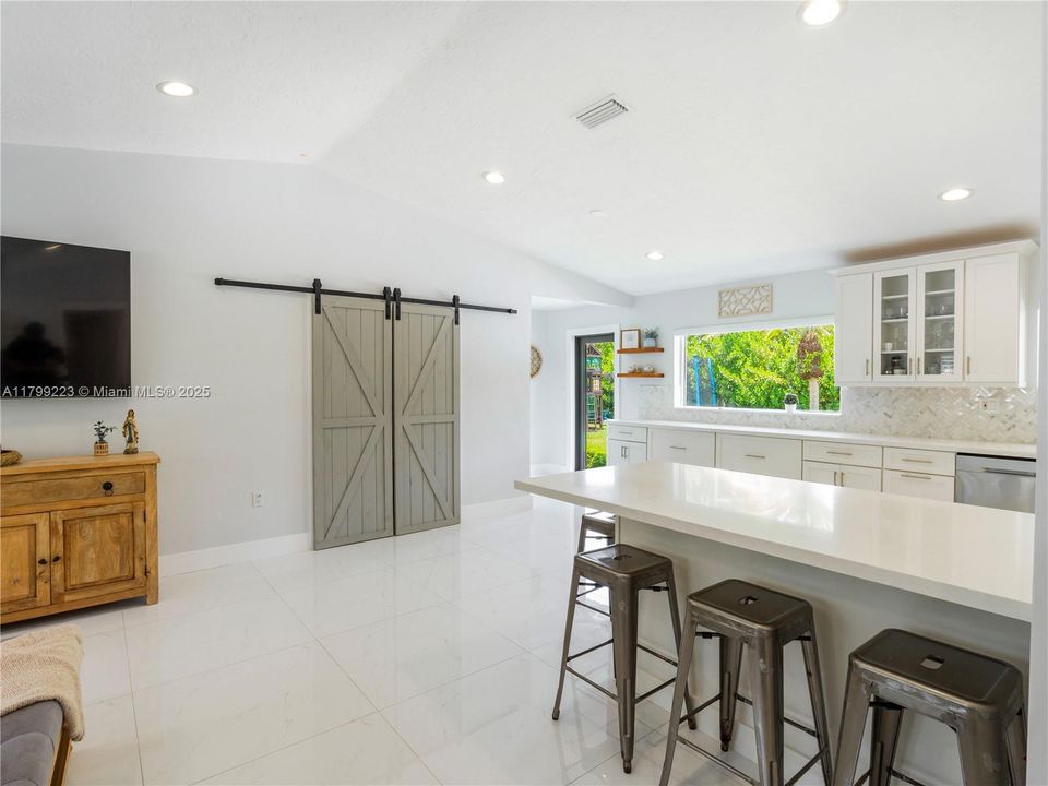 Recently Sold: $999,900 (3 beds, 2 baths, 0 Square Feet)