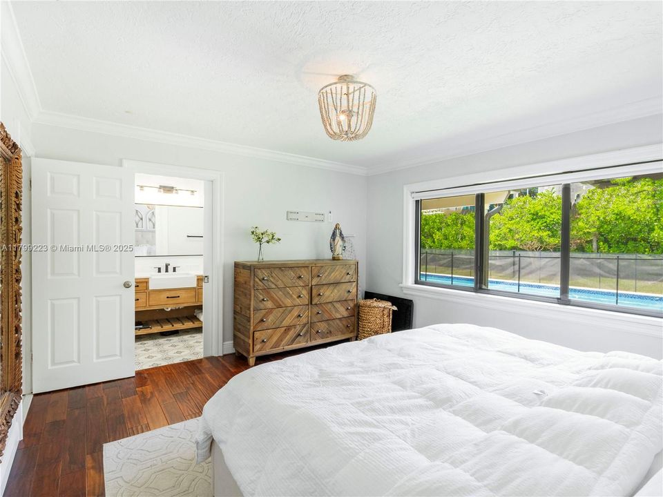 Recently Sold: $999,900 (3 beds, 2 baths, 0 Square Feet)