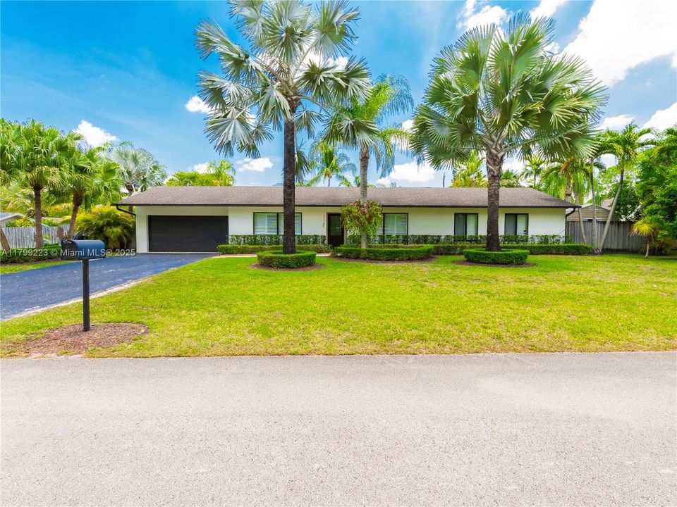 Recently Sold: $999,900 (3 beds, 2 baths, 0 Square Feet)