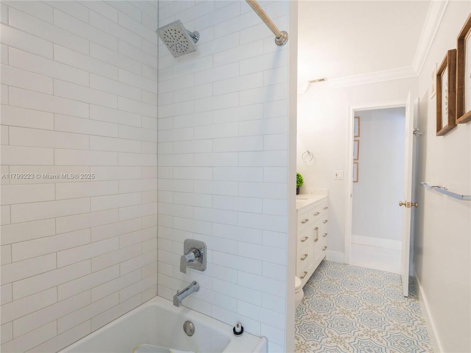 Recently Sold: $999,900 (3 beds, 2 baths, 0 Square Feet)