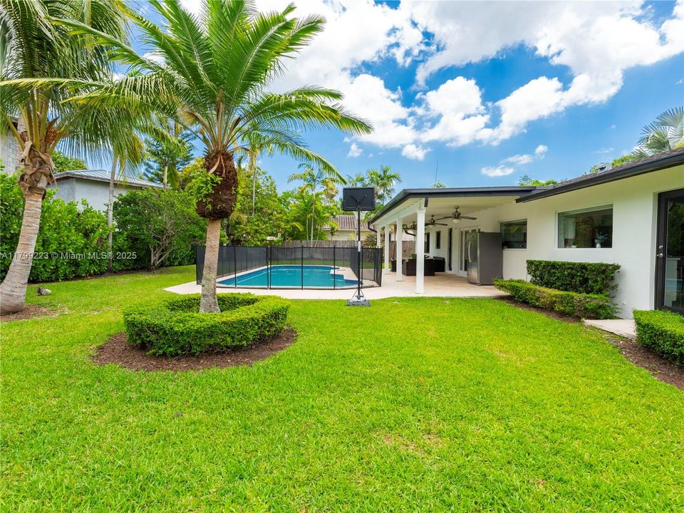 Recently Sold: $999,900 (3 beds, 2 baths, 0 Square Feet)