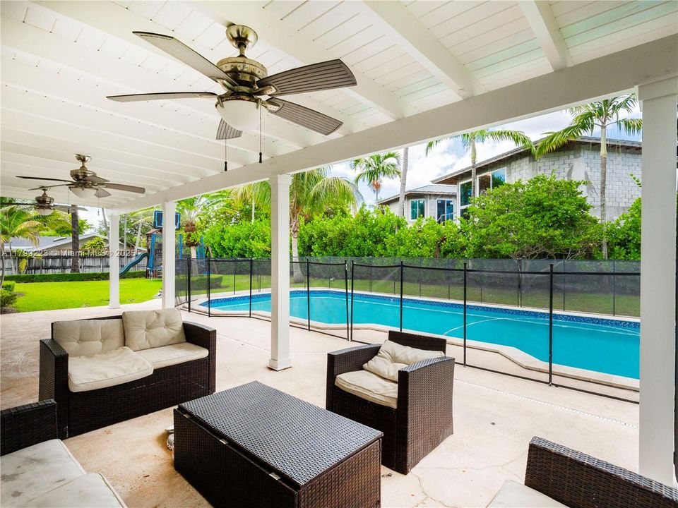 Recently Sold: $999,900 (3 beds, 2 baths, 0 Square Feet)