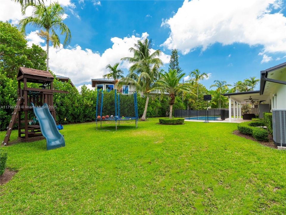 Recently Sold: $999,900 (3 beds, 2 baths, 0 Square Feet)