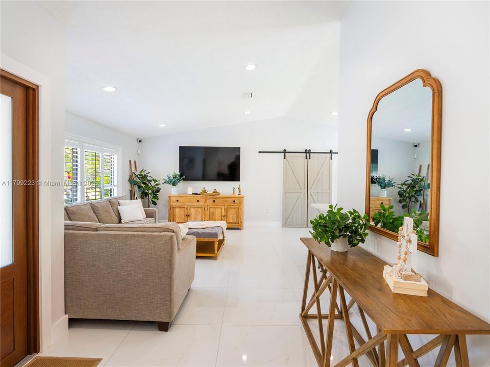 Recently Sold: $999,900 (3 beds, 2 baths, 0 Square Feet)