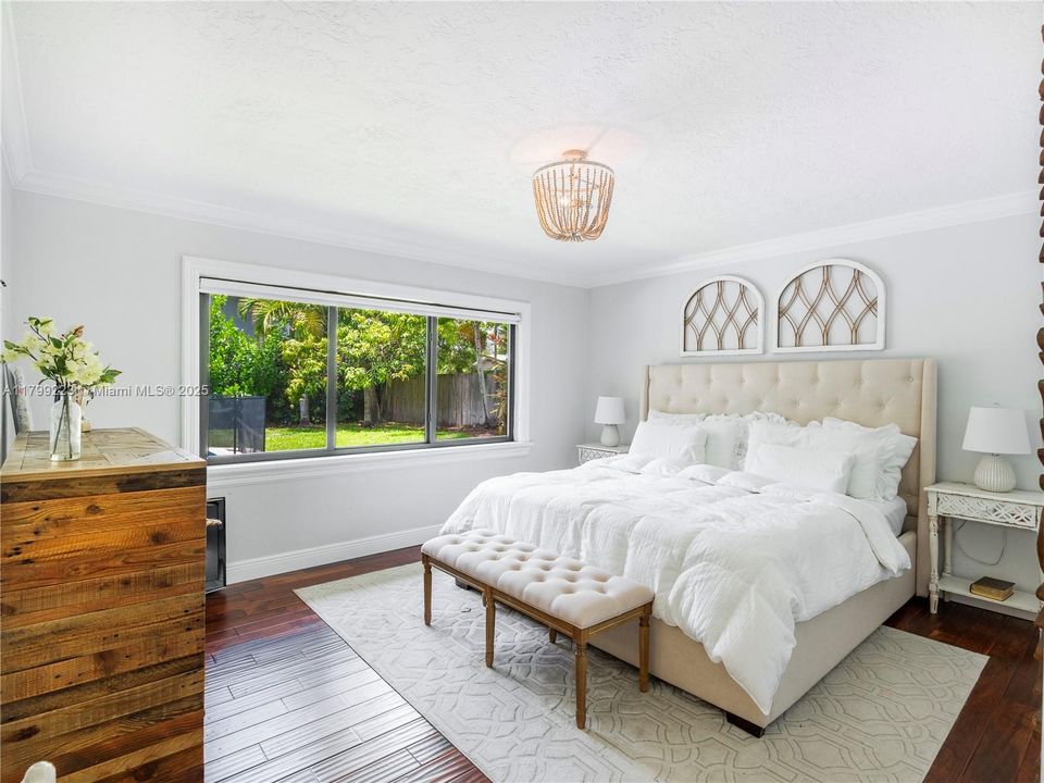 Recently Sold: $999,900 (3 beds, 2 baths, 0 Square Feet)