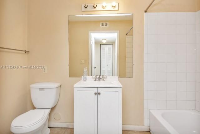 最近售出: $138,500 (1 贝兹, 1 浴室, 768 平方英尺)