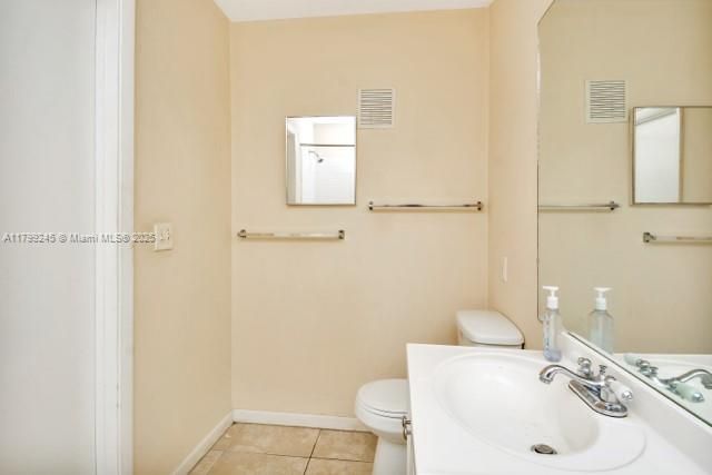 最近售出: $138,500 (1 贝兹, 1 浴室, 768 平方英尺)