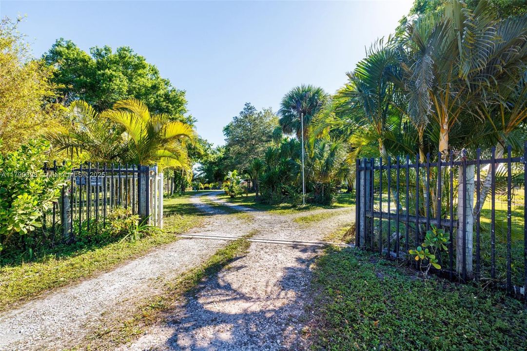 En Venta: $849,900 (4 camas, 2 baños, 0 Pies cuadrados)