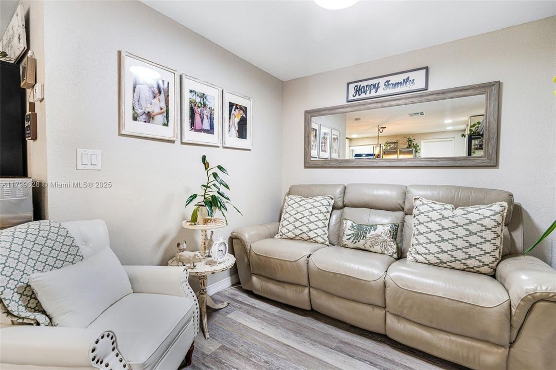 En Venta: $849,900 (4 camas, 2 baños, 0 Pies cuadrados)