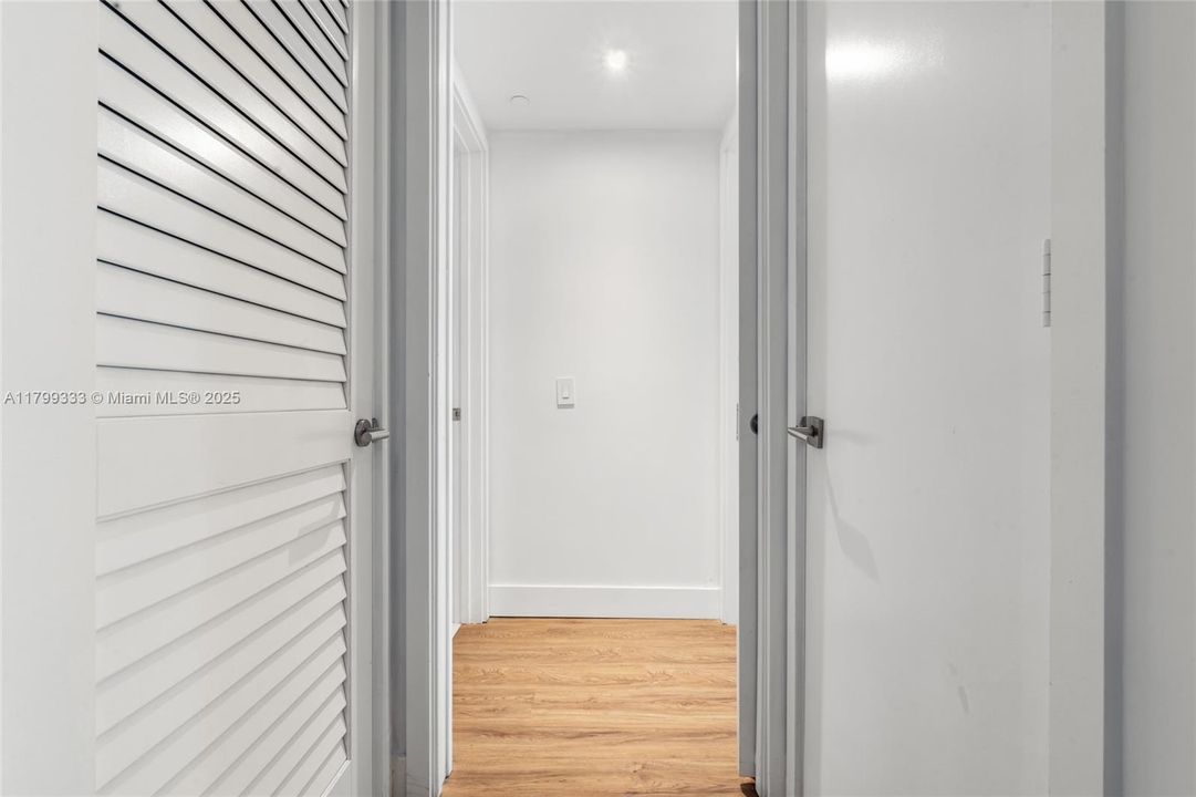 For Rent: $5,500 (1 beds, 1 baths, 852 Square Feet)