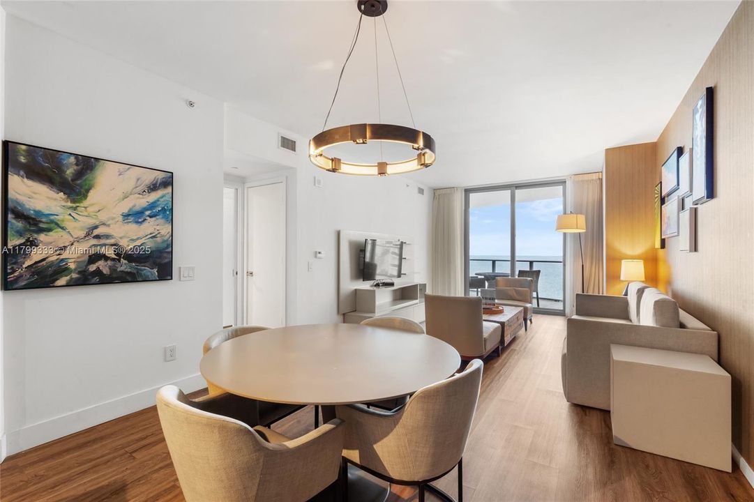 For Rent: $5,500 (1 beds, 1 baths, 852 Square Feet)