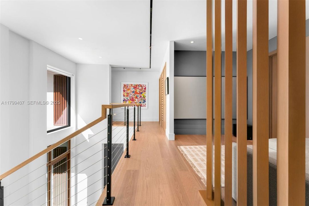 Activo con contrato: $5,000,000 (5 camas, 4 baños, 3944 Pies cuadrados)