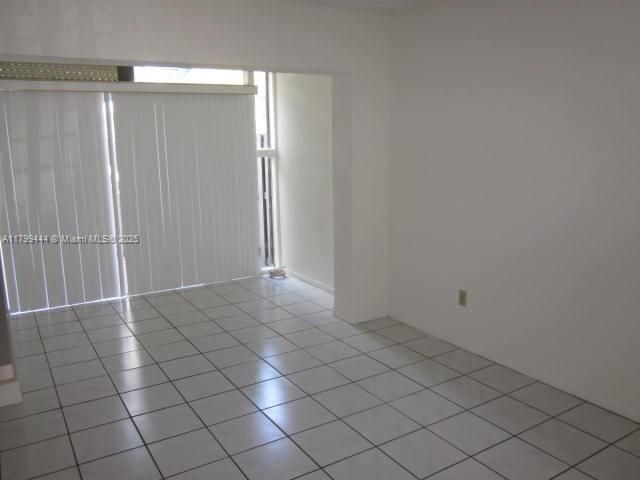 Недавно арендовано: $2,700 (2 спален, 2 ванн, 1395 Квадратных фут)