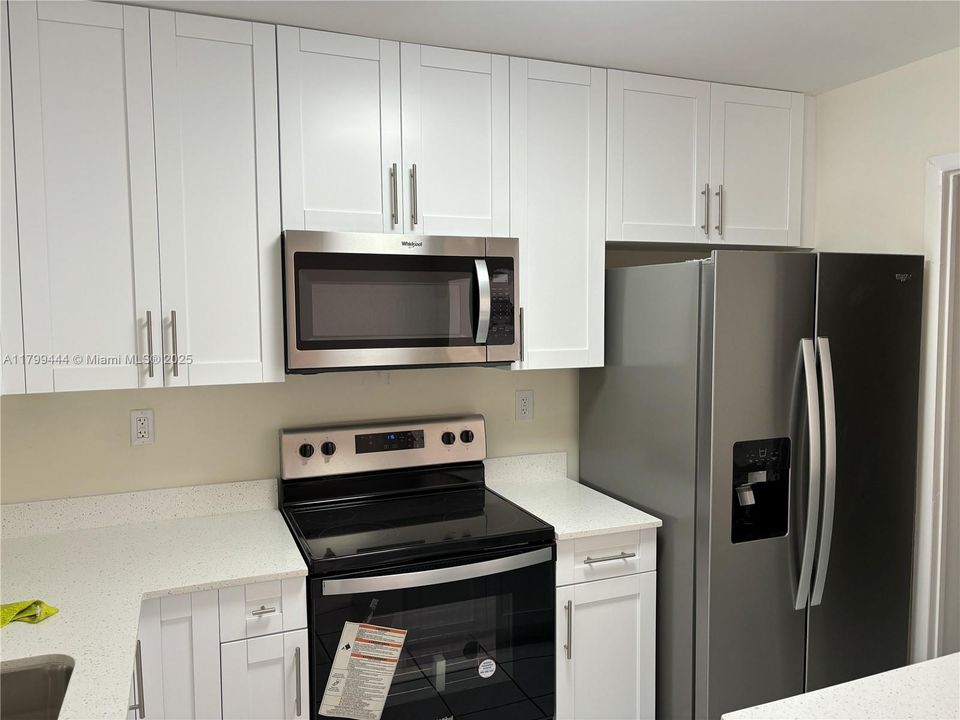 Недавно арендовано: $2,700 (2 спален, 2 ванн, 1395 Квадратных фут)