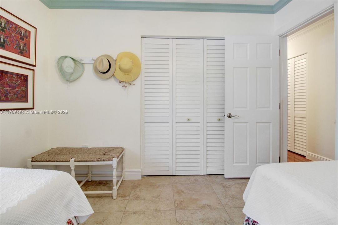 For Sale: $1,195,000 (3 beds, 2 baths, 1567 Square Feet)
