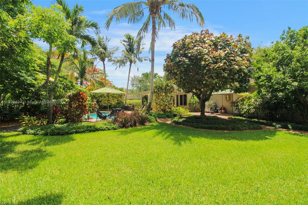 For Sale: $1,195,000 (3 beds, 2 baths, 1567 Square Feet)