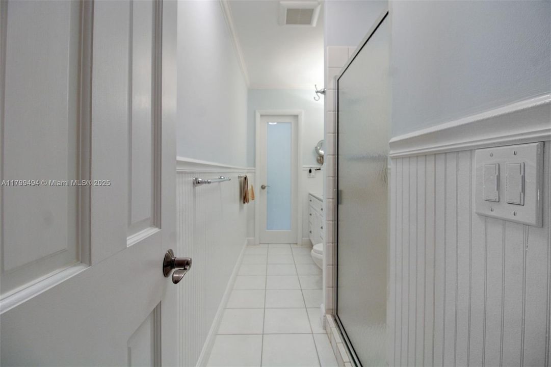 For Sale: $1,195,000 (3 beds, 2 baths, 1567 Square Feet)